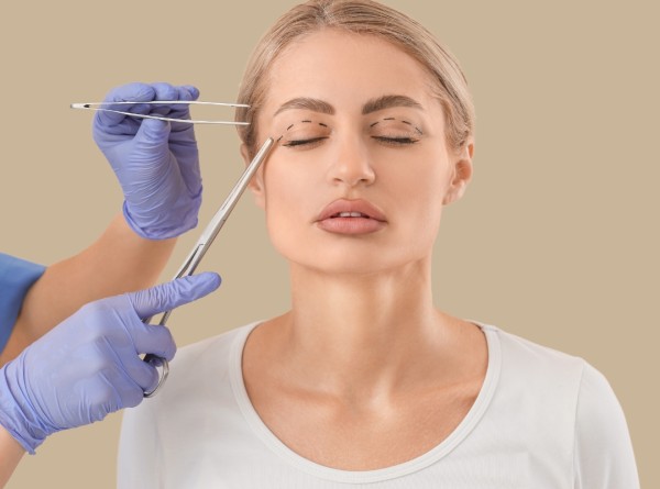 Olheiras, Flacidez, Bolsas? Blefaroplastia é a Solução Que Você Estava Procurando